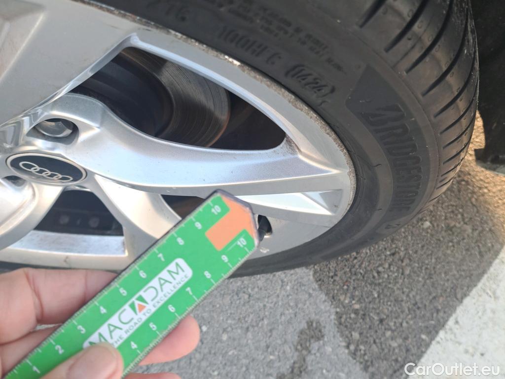  Audi  A4 AUDI  / 2019 / 4P / sedán S line 40 TDI 150kW quattro S tronic #5