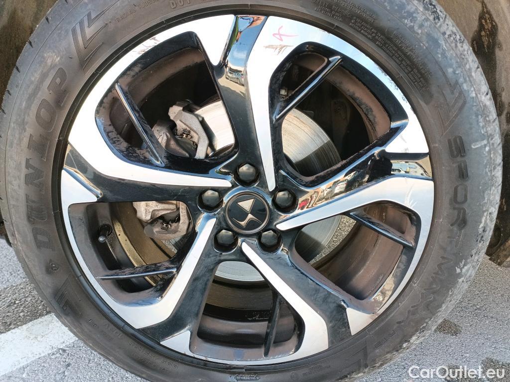  DS  DS7 DS DS 7 Crossback / 2017 / 5P / todoterreno BlueHDi DE 96kW (130CV) Auto. CHIC (AC) #2