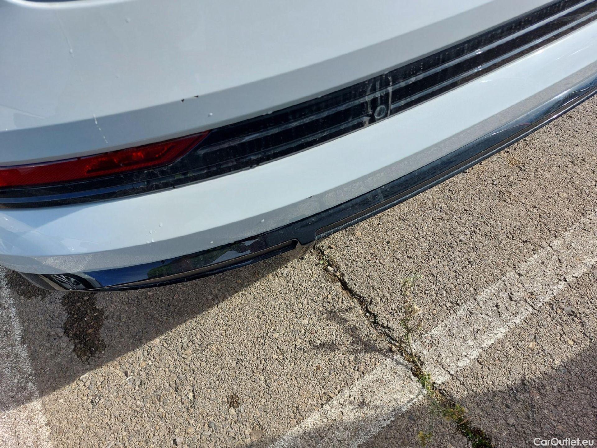  Audi  E-TRON AUDI  Sportback / 2019 / 5P / todoterreno Black line 55 quattro #19