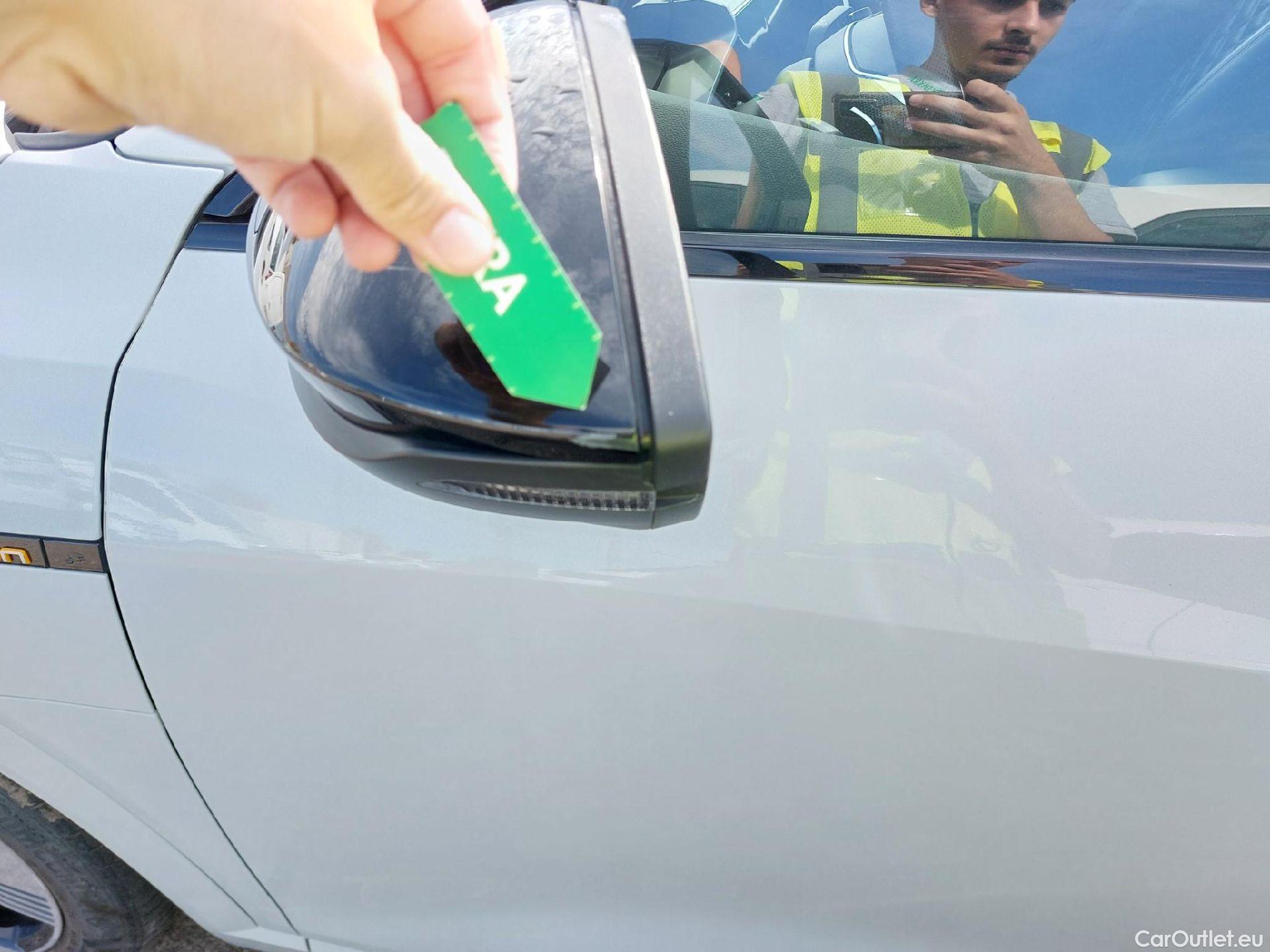  Audi  E-TRON AUDI  Sportback / 2019 / 5P / todoterreno Black line 55 quattro #13