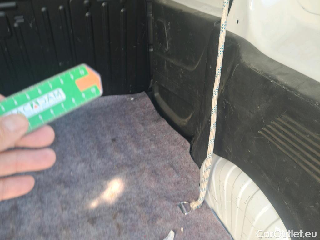  Citroen  Berlingo CITROEN  / 2023 / 4P / furgón derivado de turismo Talla M BlueHDi 100 #10