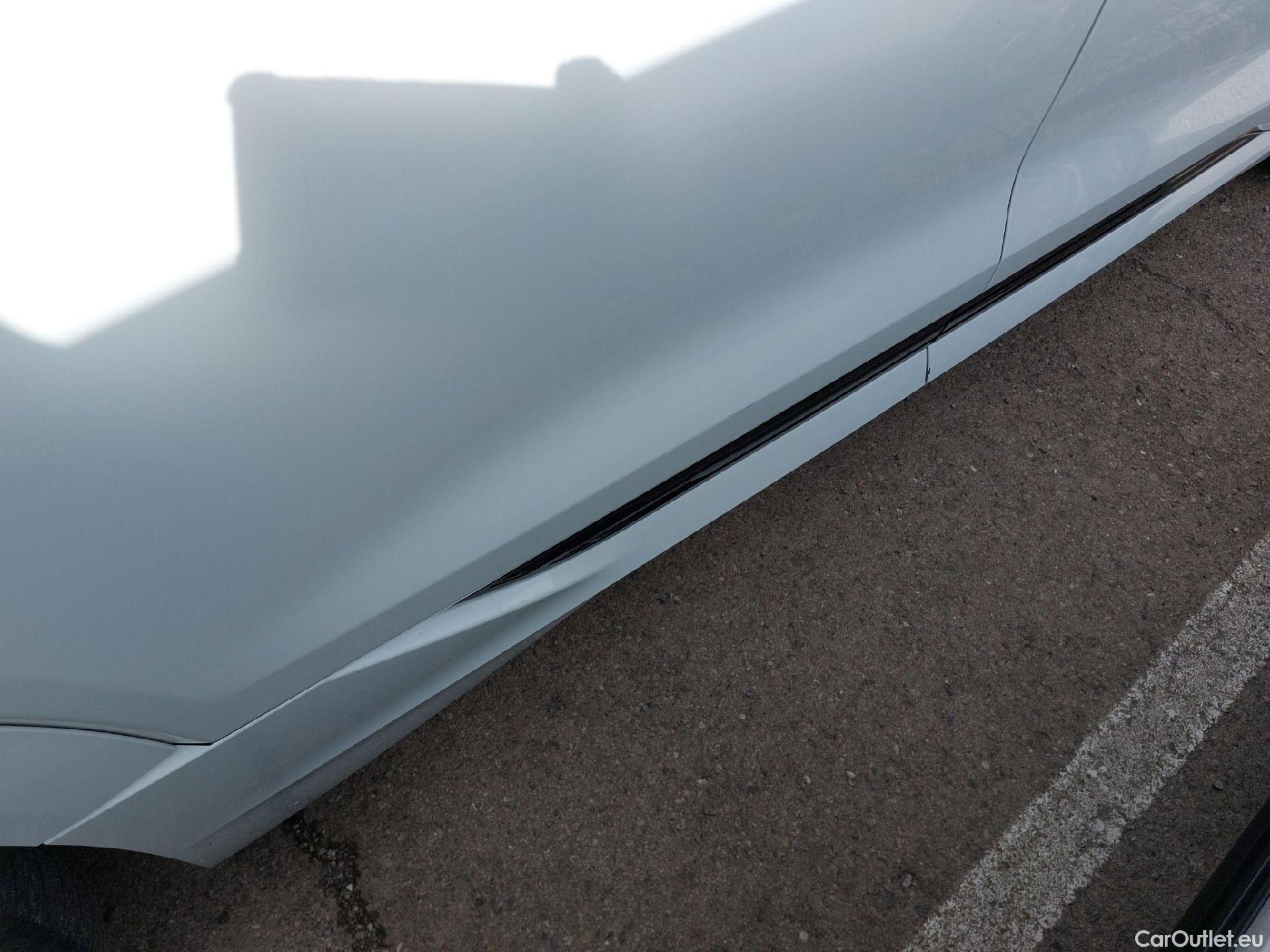  Audi  E-TRON AUDI  Sportback / 2019 / 5P / todoterreno Black line 55 quattro #24