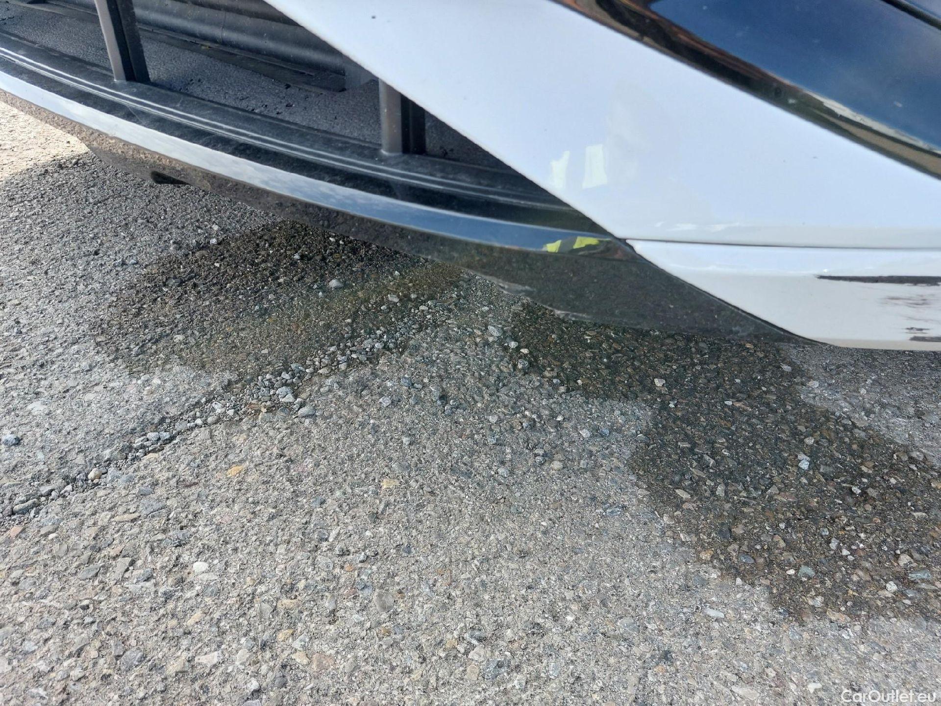  Audi  E-TRON AUDI  Sportback / 2019 / 5P / todoterreno Black line 55 quattro #9