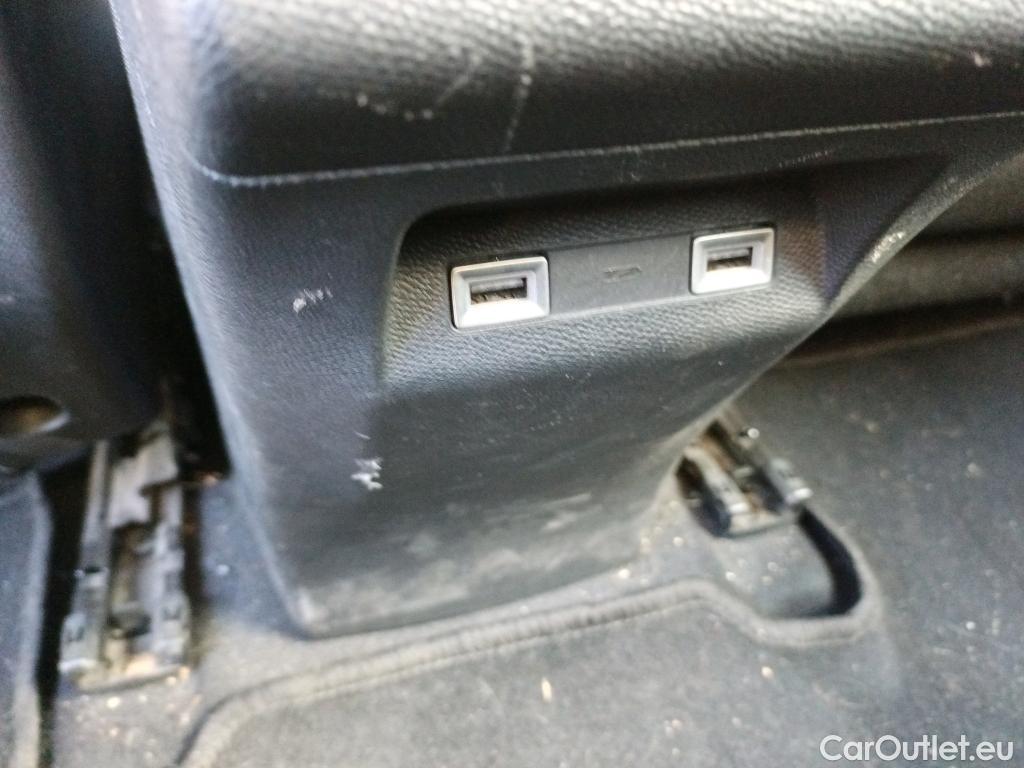  DS  DS7 DS DS 7 Crossback / 2017 / 5P / todoterreno BlueHDi DE 96kW (130CV) Auto. CHIC (AC) #9