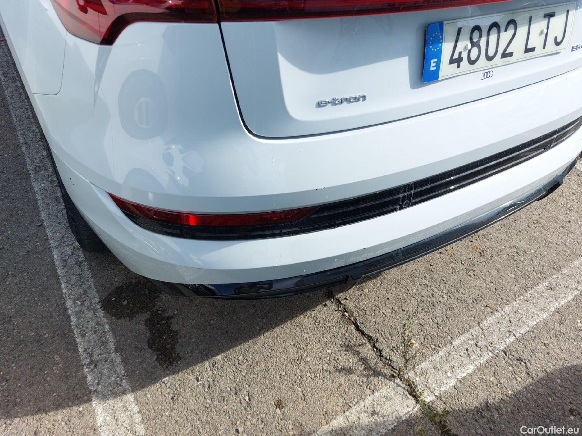  Audi  E-TRON AUDI  Sportback / 2019 / 5P / todoterreno Black line 55 quattro #18