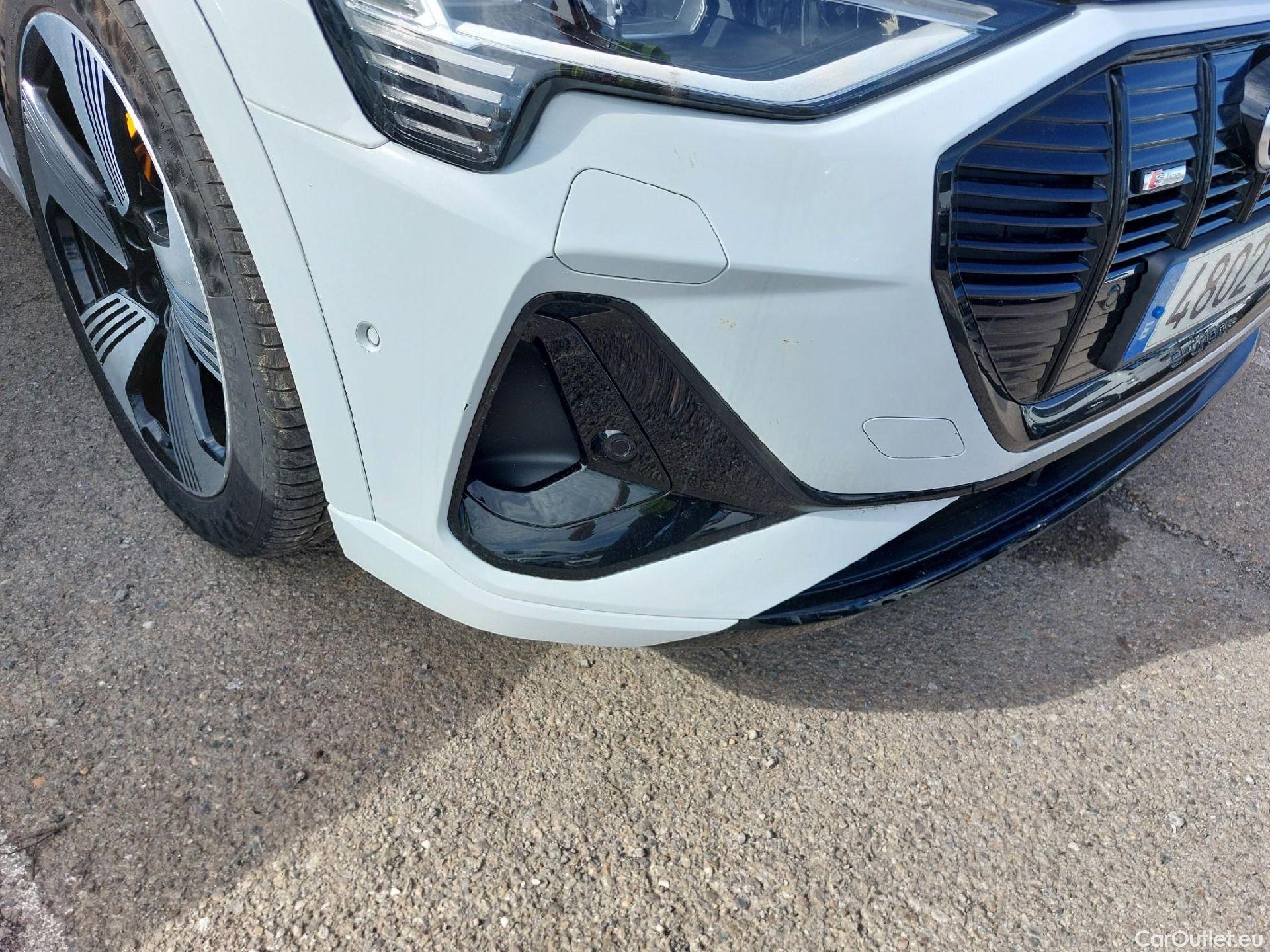  Audi  E-TRON AUDI  Sportback / 2019 / 5P / todoterreno Black line 55 quattro #6