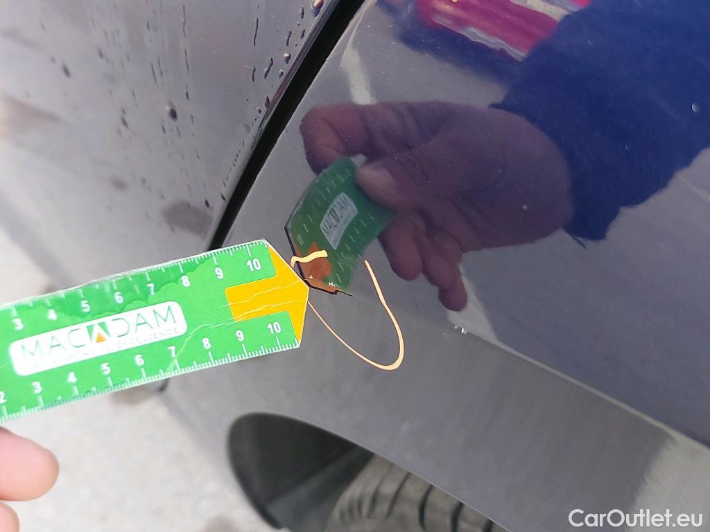  Volkswagen  Golf  VOLKSWAGEN / 2020 / 5P / berlina con portón Life 2.0 TDI 85kW (115CV) #7