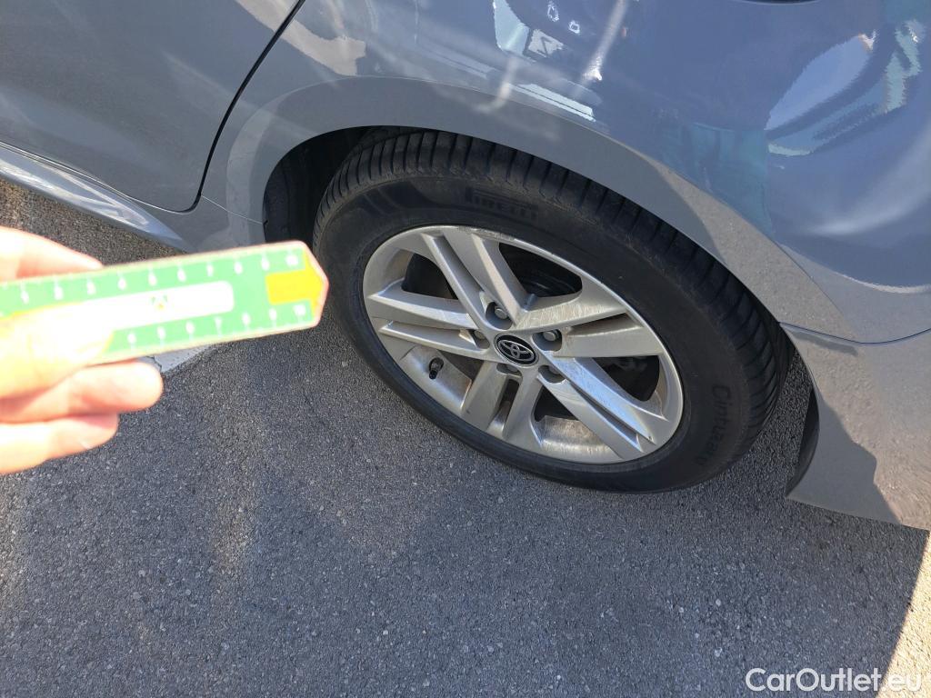  Toyota  Corolla TOYOTA  / 2019 / 5P / familiar 1.8 125H ACTIVE TECH E-CVT TOU SPORT #13