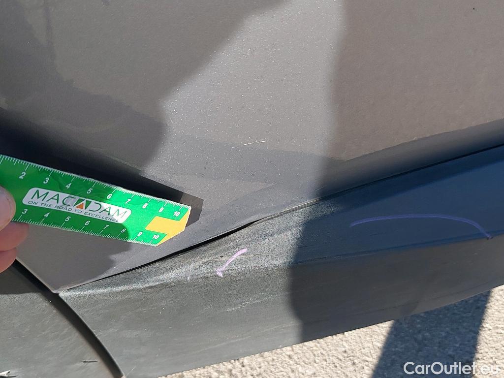  Peugeot  3008 PEUGEOT  / 2016 / 5P / todoterreno 1.5 BlueHDi 96kW (130CV) S&S Active EAT8 #4