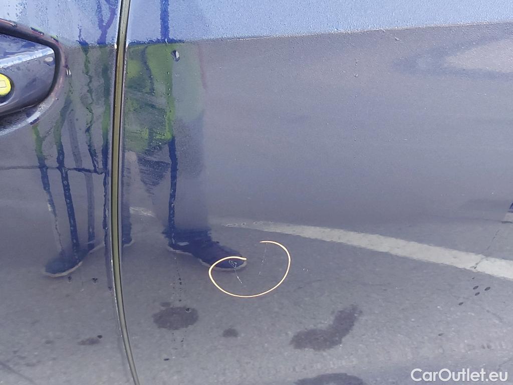  Volkswagen  Golf  VOLKSWAGEN / 2020 / 5P / berlina con portón Life 2.0 TDI 85kW (115CV) #14