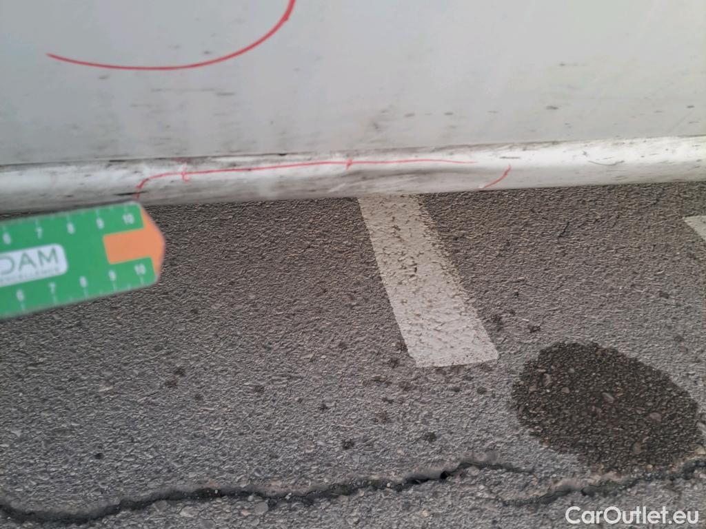  Fiat  Doblo FIAT Doblò Cargo/2015/3P/furgón derivado de turismo Cargo Base Plus 1.3 Mjet 70kW (95CV) #19