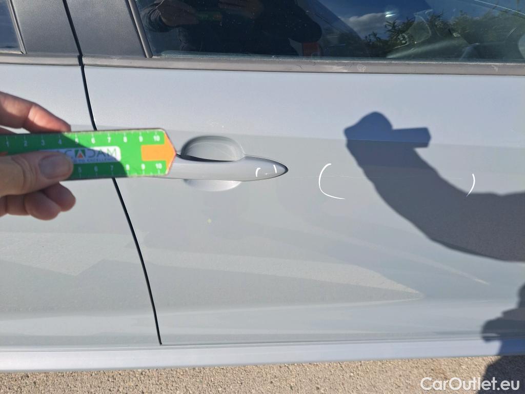  Toyota  Corolla TOYOTA  / 2019 / 5P / familiar 1.8 125H ACTIVE TECH E-CVT TOU SPORT #24