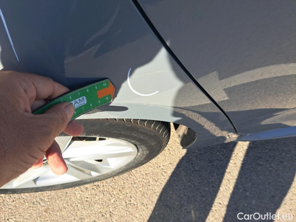  Toyota  Corolla TOYOTA  / 2019 / 5P / familiar 1.8 125H ACTIVE TECH E-CVT TOU SPORT #7