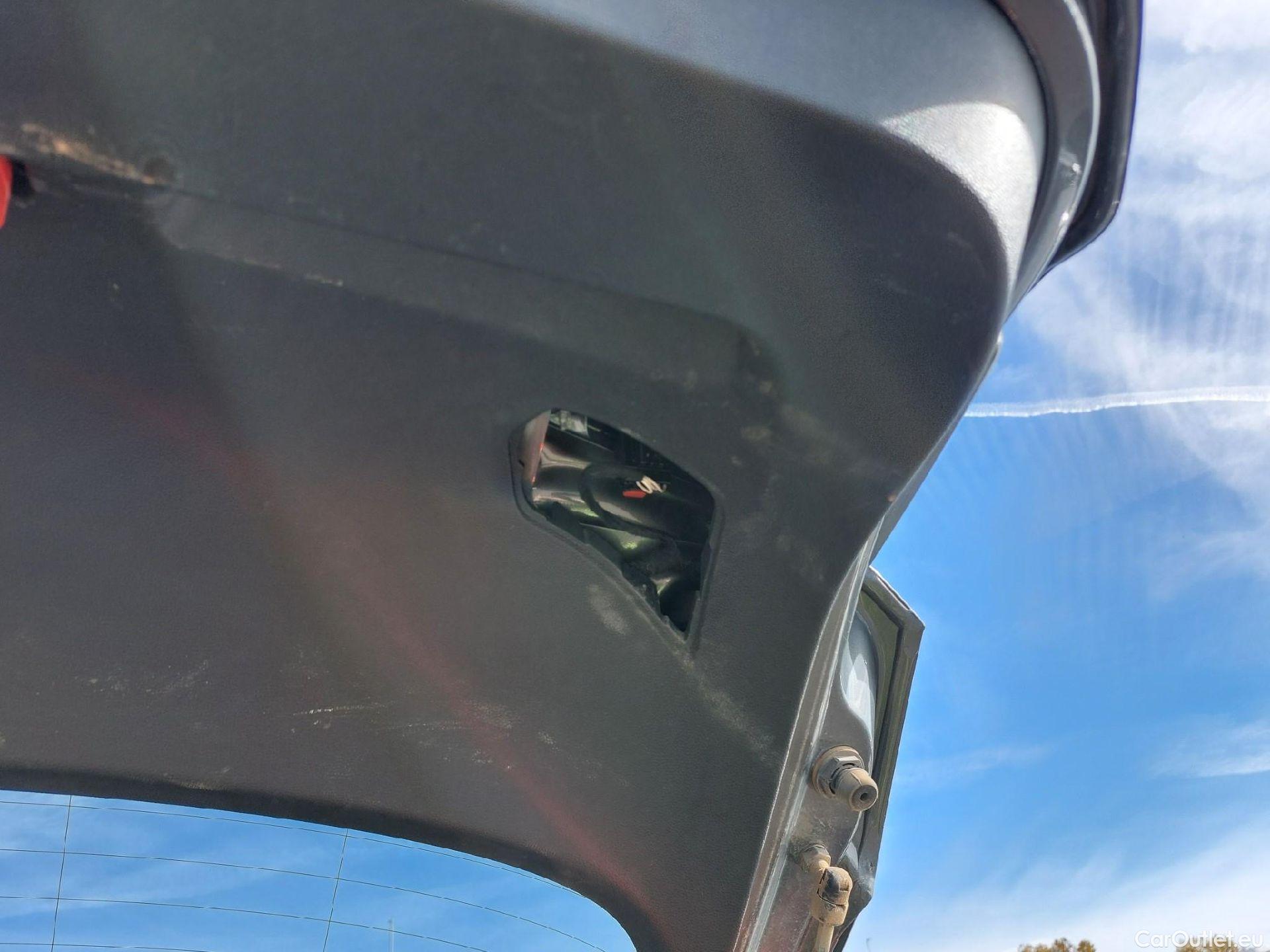  Volkswagen  T-ROC VOLKSWAGEN  / 2017 / 5P / todoterreno Advance 2.0 TDI 110kW (150CV) DSG (AC2) #3