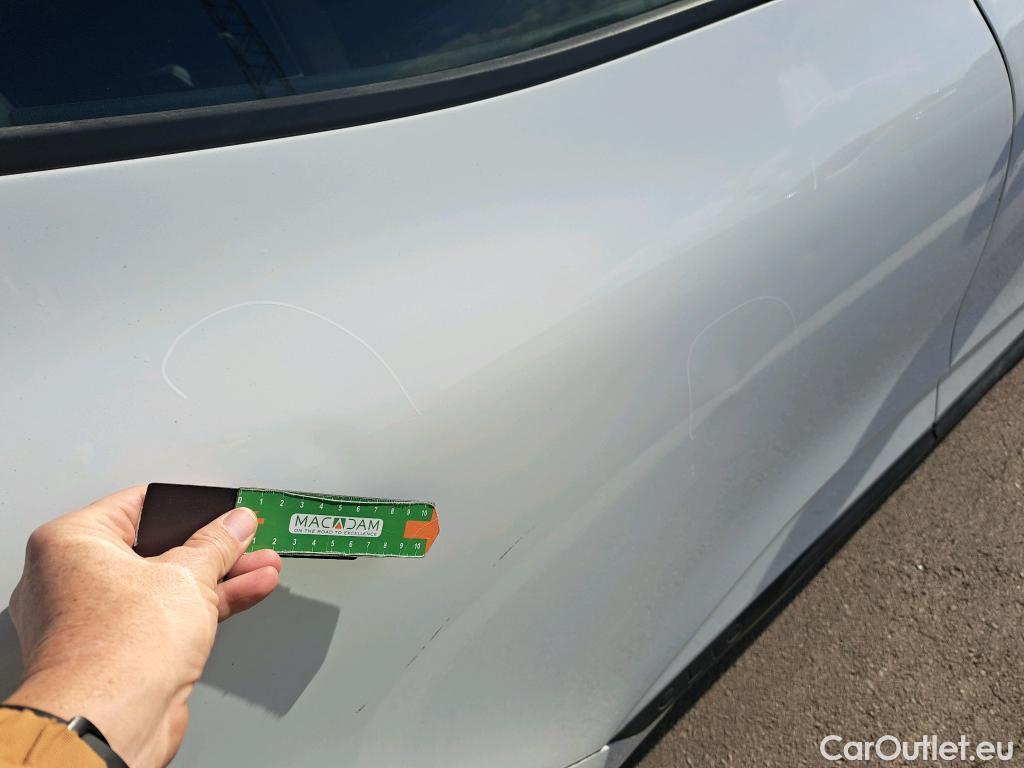  Renault  Clio RENAULT  / 2019 / 5P / berlina con portón Business TCe 67 kW (90CV) #8