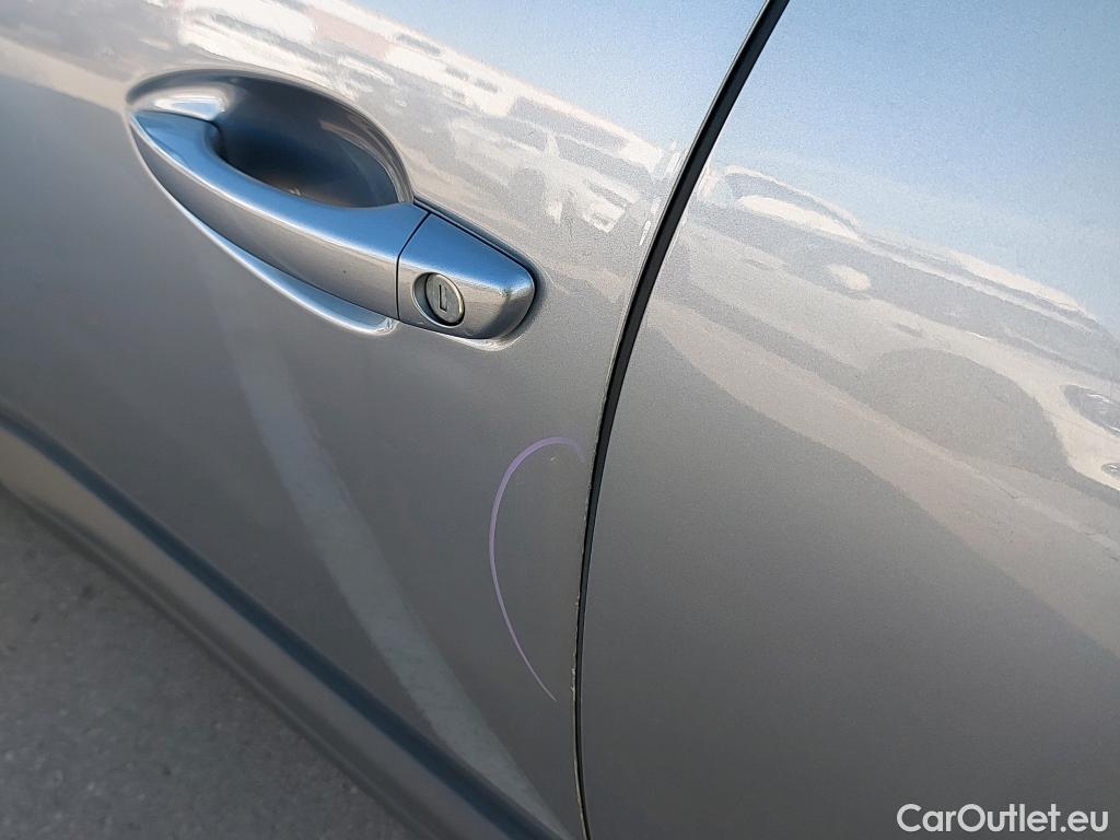  Peugeot  3008 PEUGEOT  / 2016 / 5P / todoterreno 1.5 BlueHDi 96kW (130CV) S&S Active EAT8 #7