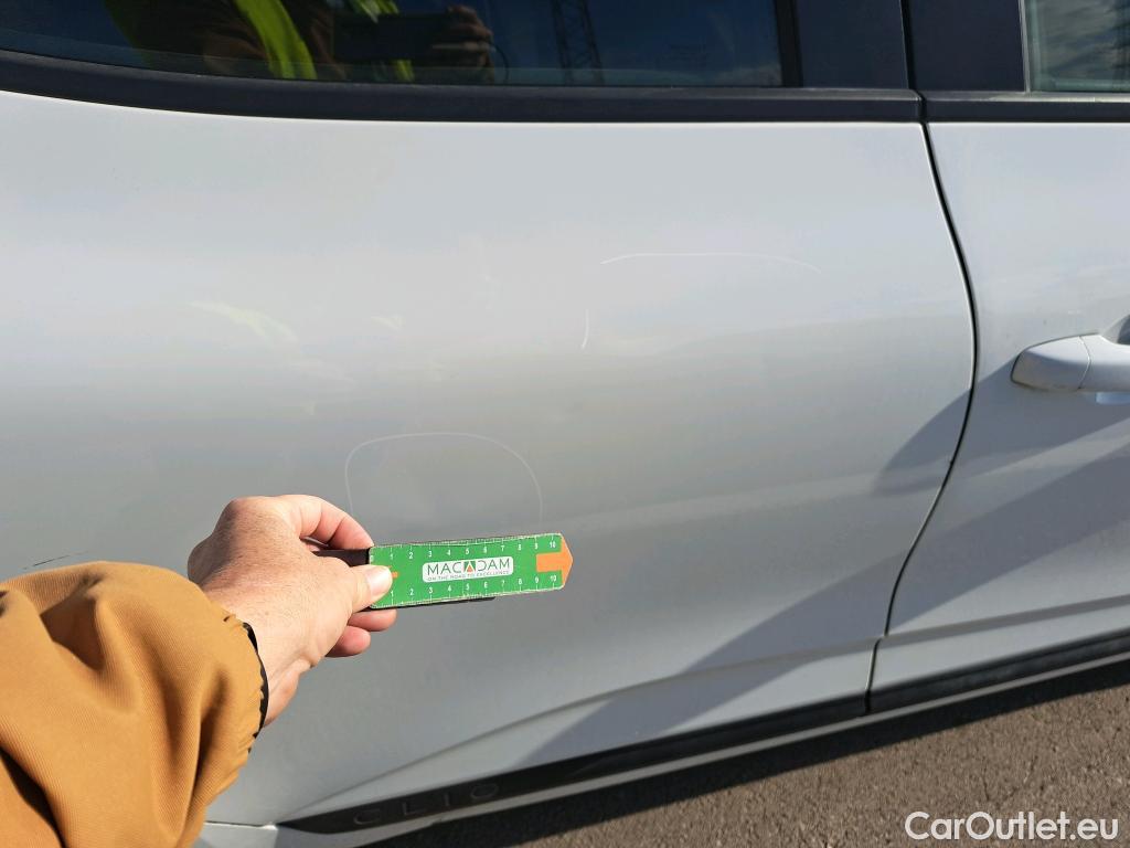  Renault  Clio RENAULT  / 2019 / 5P / berlina con portón Business TCe 67 kW (90CV) #9