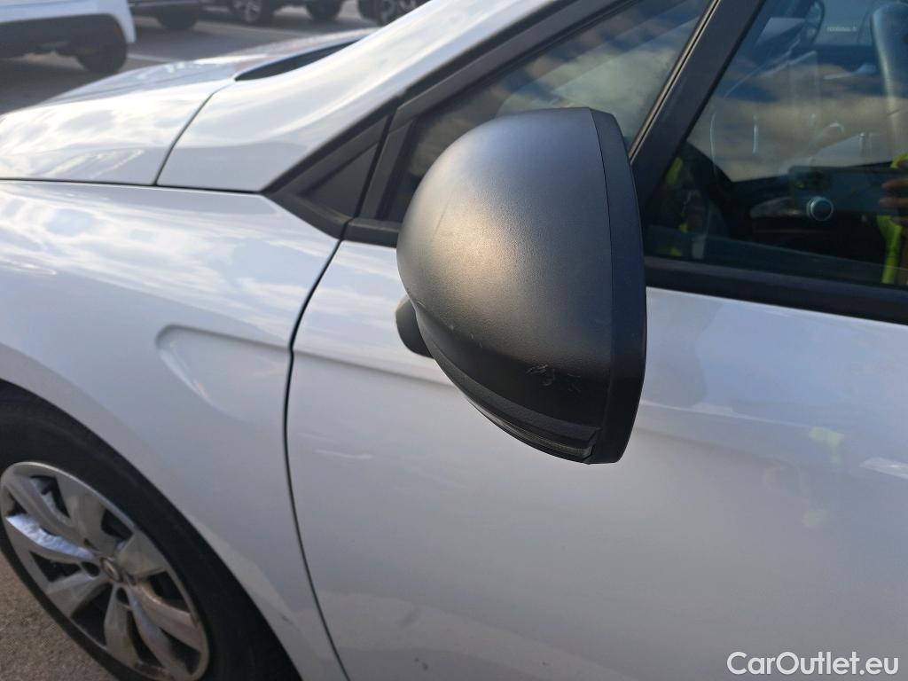  Renault  Clio RENAULT  / 2019 / 5P / berlina con portón Business TCe 67 kW (90CV) #41