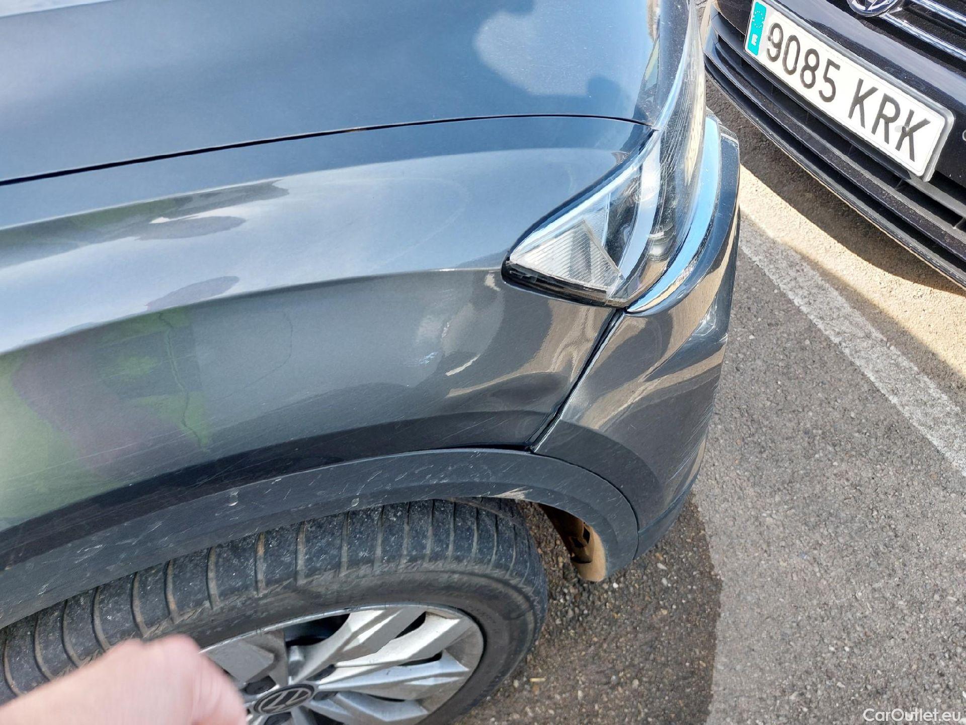  Volkswagen  T-ROC VOLKSWAGEN  / 2017 / 5P / todoterreno Advance 2.0 TDI 110kW (150CV) DSG (AC2) #23