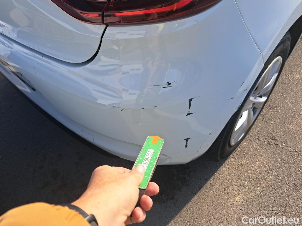  Renault  Clio RENAULT  / 2019 / 5P / berlina con portón Business TCe 67 kW (90CV) #32