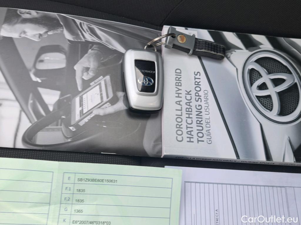 Toyota  Corolla TOYOTA  / 2019 / 5P / familiar 1.8 125H ACTIVE TECH E-CVT TOU SPORT #4