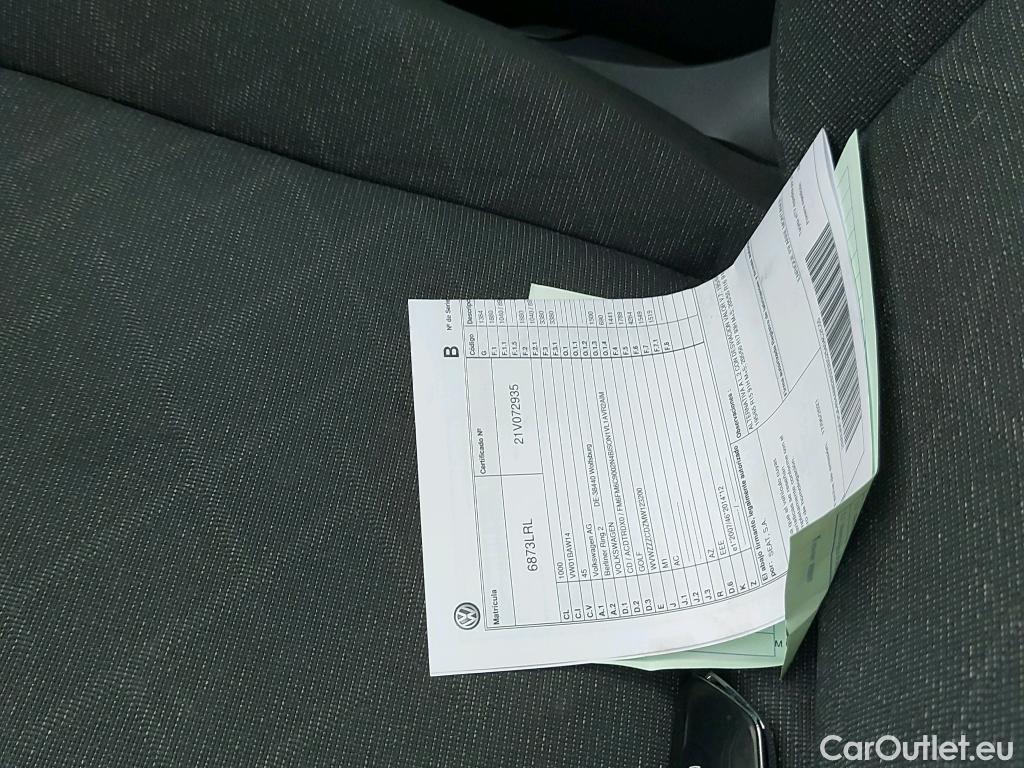  Volkswagen  Golf  VOLKSWAGEN / 2020 / 5P / berlina con portón Life 2.0 TDI 85kW (115CV) #1