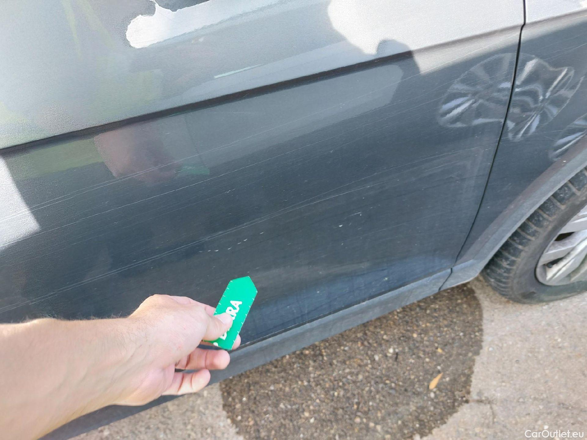  Volkswagen  T-ROC VOLKSWAGEN  / 2017 / 5P / todoterreno Advance 2.0 TDI 110kW (150CV) DSG (AC2) #22