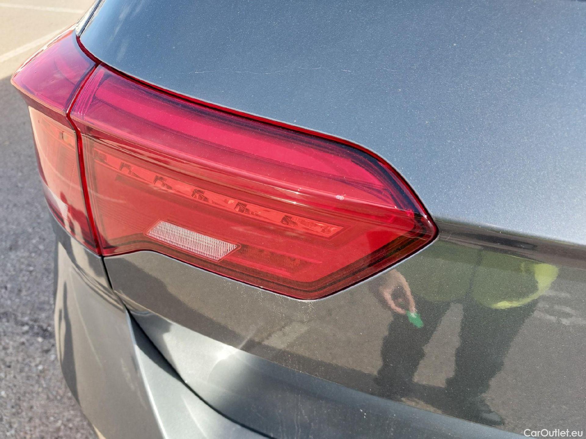  Volkswagen  T-ROC VOLKSWAGEN  / 2017 / 5P / todoterreno Advance 2.0 TDI 110kW (150CV) DSG (AC2) #16