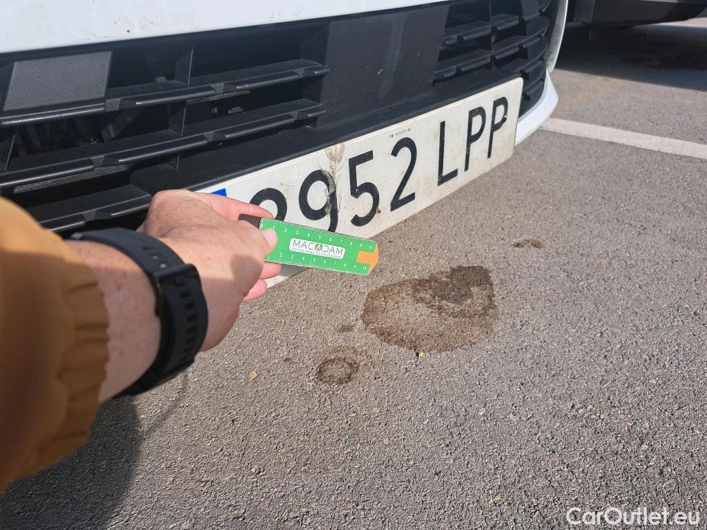  Renault  Clio RENAULT  / 2019 / 5P / berlina con portón Business TCe 67 kW (90CV) #38