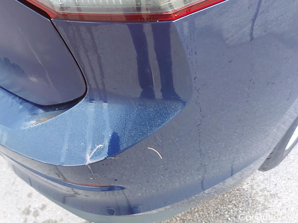  Volkswagen  Golf  VOLKSWAGEN / 2020 / 5P / berlina con portón Life 2.0 TDI 85kW (115CV) #25