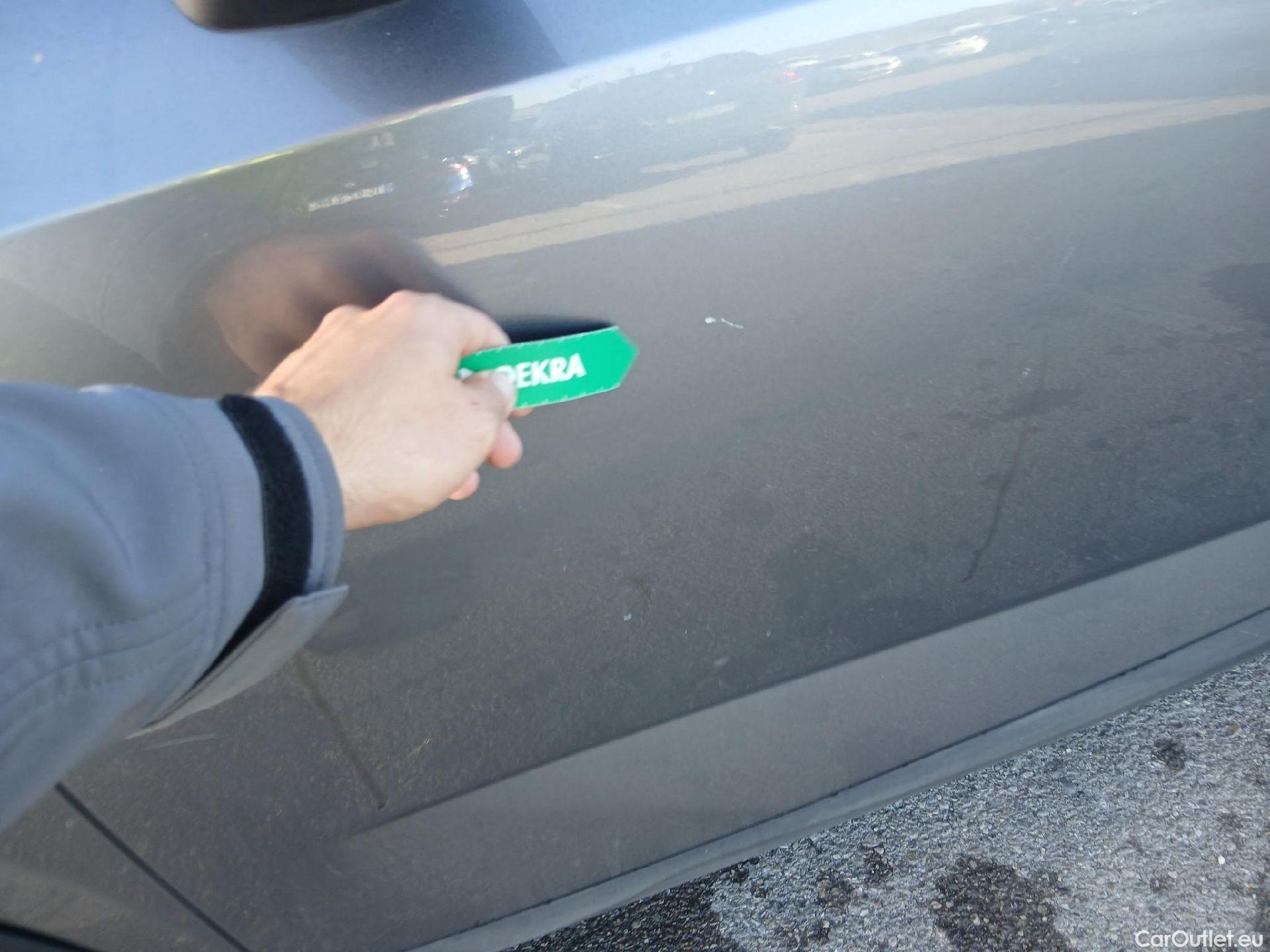  Nissan  Qashqai NISSAN  / 2021 / 5P / todoterreno DIG-T 103kW (140CV) mHEV 4x2 Acenta #4