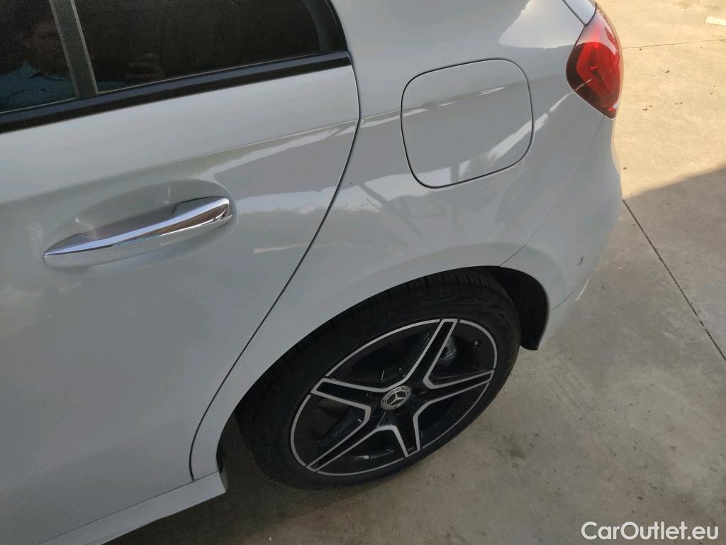  Mercedes  A-Klasse MERCEDES-BENZ Clase A / 2018 / 5P / berlina con portón A 250 e #9