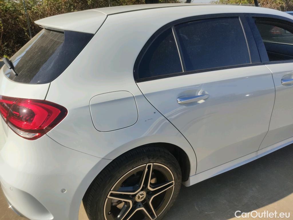  Mercedes  A-Klasse MERCEDES-BENZ Clase A / 2018 / 5P / berlina con portón A 250 e #16