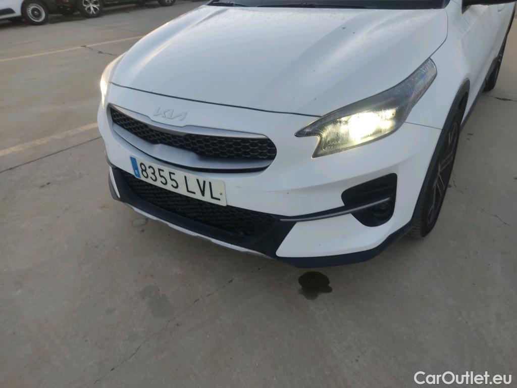  KIA  XCeed KIA  / 2019 / 5P / todoterreno 1.5 MHEV Tech 118kW (160CV) DCT #19