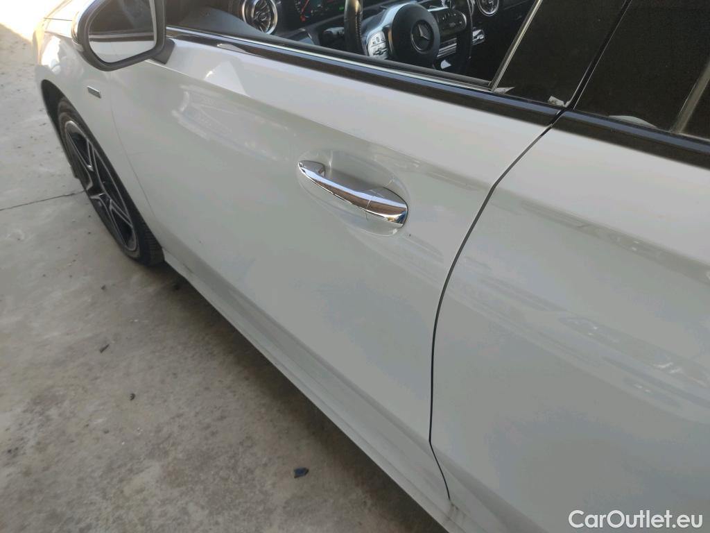  Mercedes  A-Klasse MERCEDES-BENZ Clase A / 2018 / 5P / berlina con portón A 250 e #3