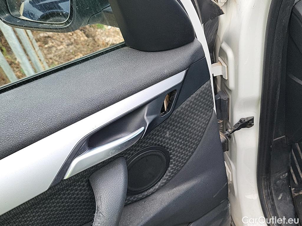  Bmw  X1 BMW  / 2015 / 5P / todoterreno sDrive18d #22