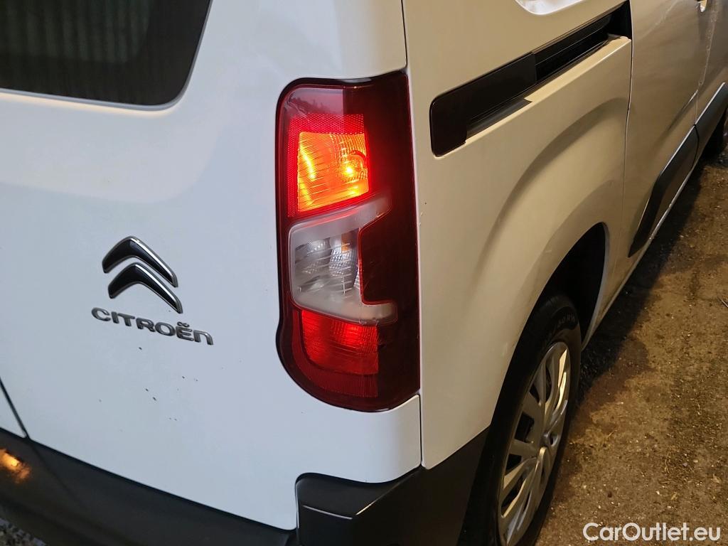  Citroen  Berlingo CITROEN  / 2018 / 5P / combi Talla M BlueHDi 100 S&S LIVE PACK (IND) (AC) #9