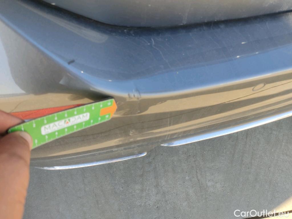  Mercedes  A-Klasse MERCEDES-BENZ Clase A / 2018 / 4P / sedán Sedán A 250 e #9