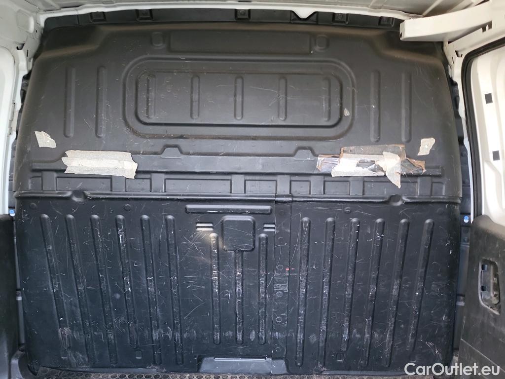  Opel  Combo OPEL  / 2018 / 3P / furgón derivado de turismo 1.6 TD S/S 74kW (100CV) Express L H1 650 #17