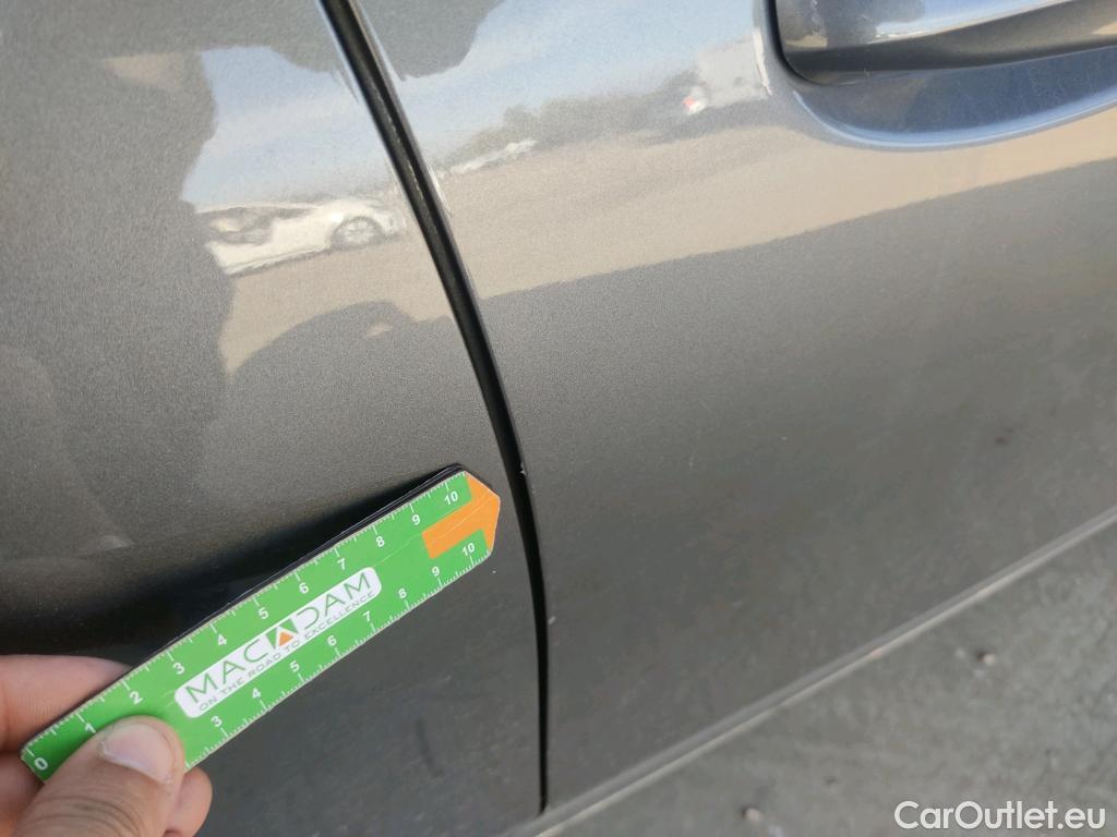  Mercedes  A-Klasse MERCEDES-BENZ Clase A / 2018 / 4P / sedán Sedán A 250 e #21