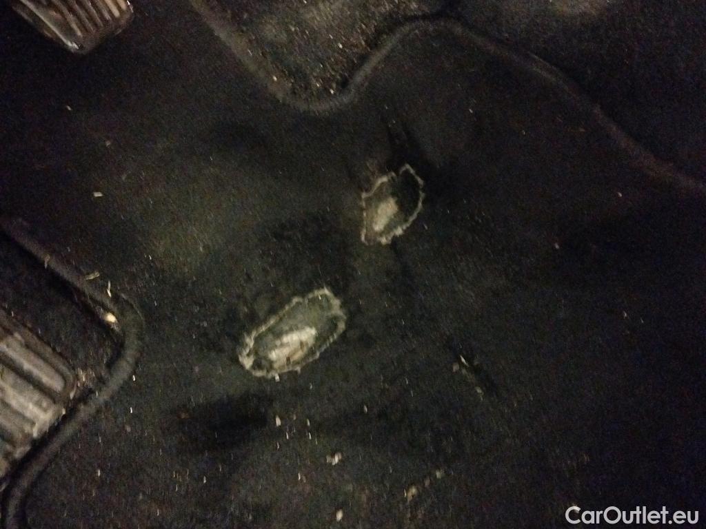  Ford  Focus FORD  5p 3G berlina con portón 1.5 TDCi 70kW (95CV) Trend #4