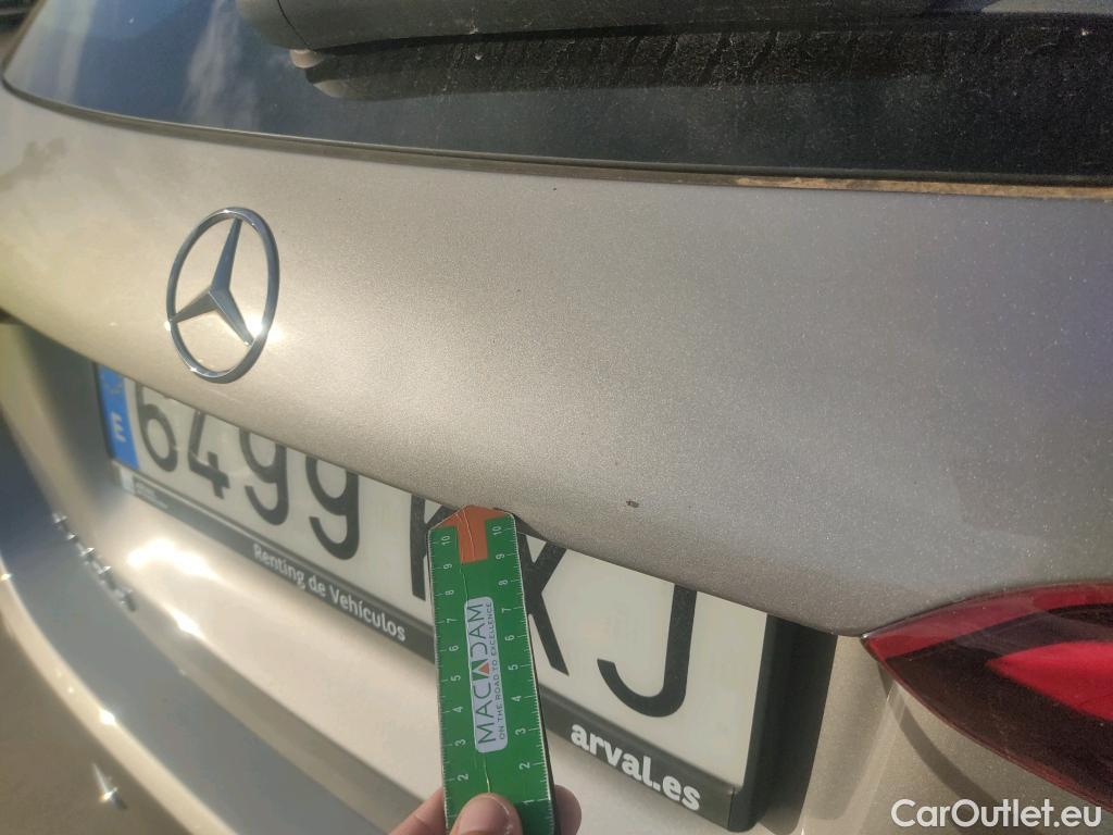  Mercedes  A-Klasse MERCEDES-BENZ Clase A / 2018 / 5P / berlina con portón A 180 d #4