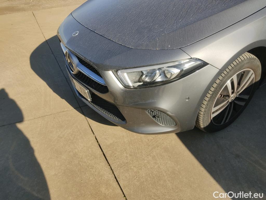  Mercedes  A-Klasse MERCEDES-BENZ Clase A / 2018 / 4P / sedán Sedán A 250 e #4