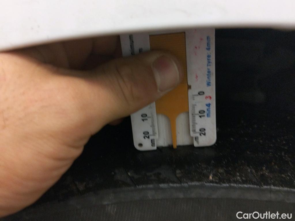  Ford  Focus FORD  5p 3G berlina con portón 1.5 TDCi 70kW (95CV) Trend #8