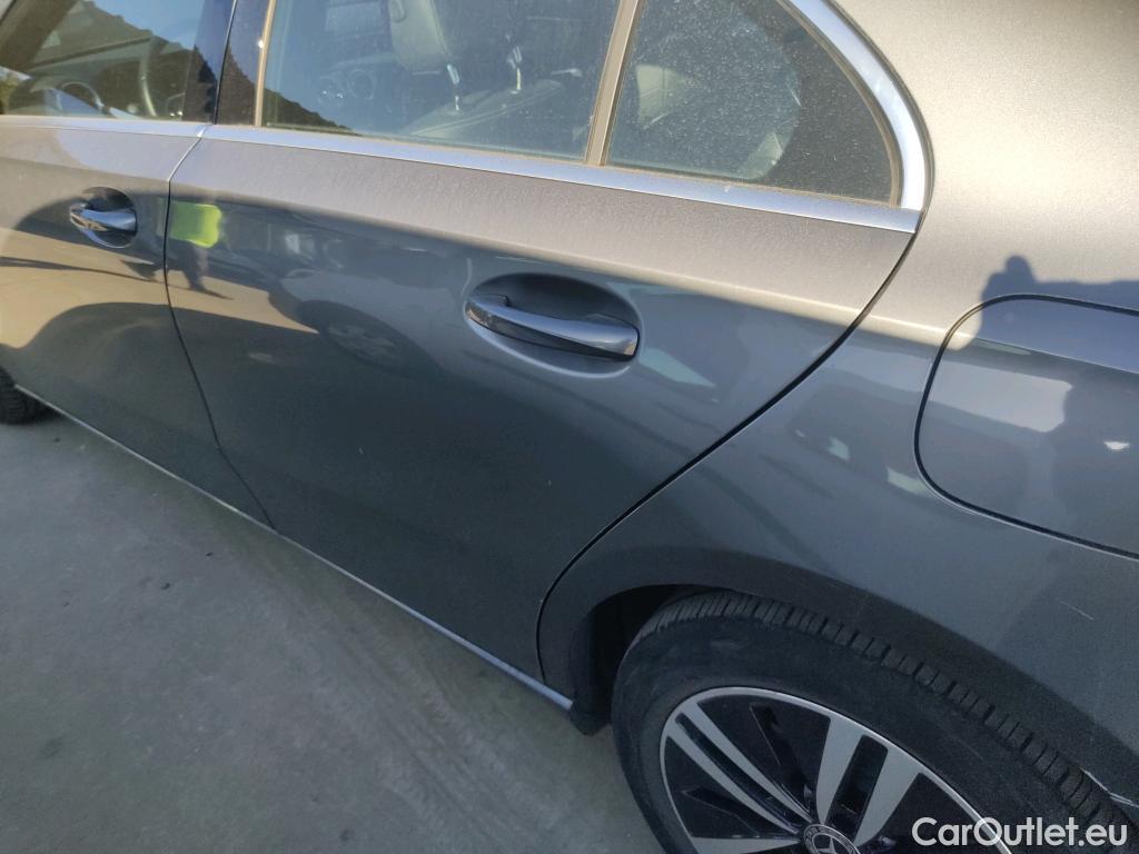  Mercedes  A-Klasse MERCEDES-BENZ Clase A / 2018 / 4P / sedán Sedán A 250 e #16