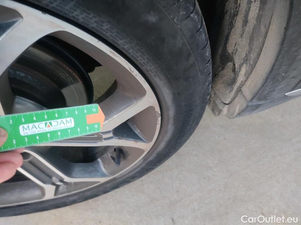  KIA  XCeed KIA  / 2019 / 5P / todoterreno 1.5 MHEV Tech 118kW (160CV) DCT #8