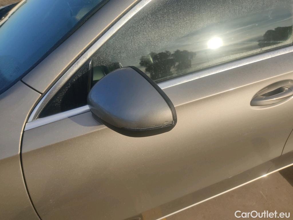  Mercedes  A-Klasse MERCEDES-BENZ Clase A / 2018 / 5P / berlina con portón A 180 d #28