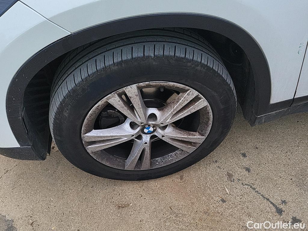  Bmw  X1 BMW  / 2015 / 5P / todoterreno sDrive18d #29