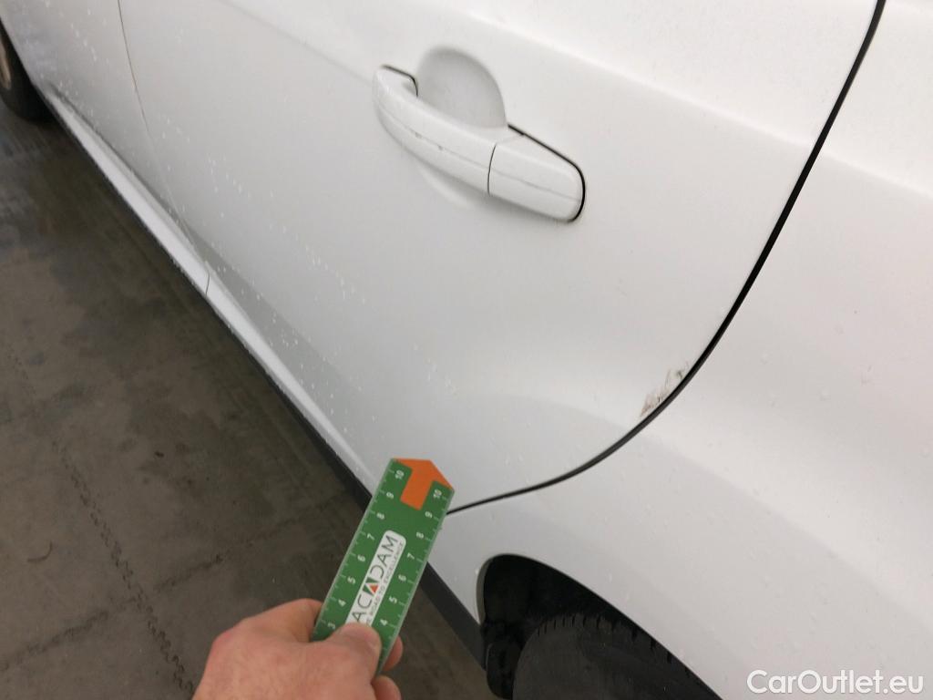  Ford  Focus FORD  5p 3G berlina con portón 1.5 TDCi 70kW (95CV) Trend #6