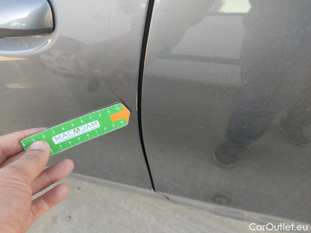  Mercedes  A-Klasse MERCEDES-BENZ Clase A / 2018 / 4P / sedán Sedán A 250 e #2